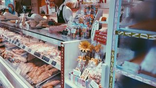 新梅田食道街の端っこに