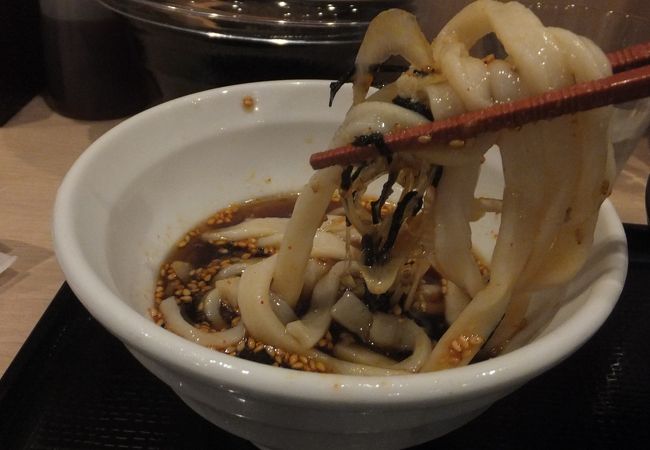 ２０１５年３月にできた、「つけうどん」のお店。なかなかいけました。