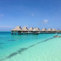 水上バンガロー