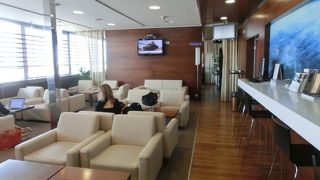 ✈ザグレブ空港 ビジネスクラスラウンジ「ZRINJEVAC」