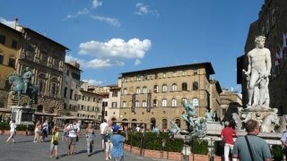 シニョーリア広場にあります