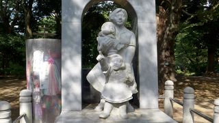 清水観音堂の近くに建っています