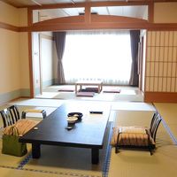 畳のいい香りのお部屋でした
