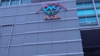 改札を出てすぐ