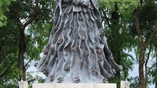 原爆落下中心地公園にある母子像