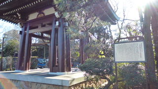 見事な鐘楼もあります