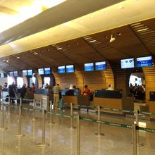 クラブカウンター。空いてます