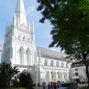 アジアを感じる白亜の教会