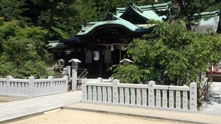 こじんまりとした、素敵な神社