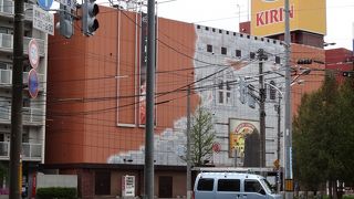 かなり有名でいろいろな本に割引券が付いています 