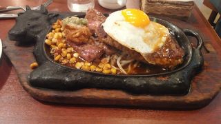 ボリューム満点の夕食