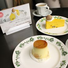 ケーキとプリン