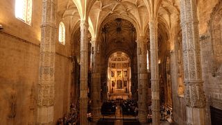 マヌエル様式の傑作は見応えがある。