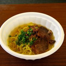 おいしい牛テールラーメンです。