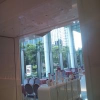 結婚式場のような雰囲気です