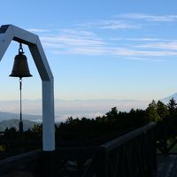 朝の富士山。ホテルの敷地から