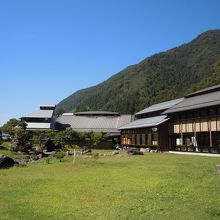 このすぐ先に御池山がある。　神楽の湯はいい湯ですよ。