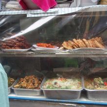 虫が寄らないようビニールが・・・