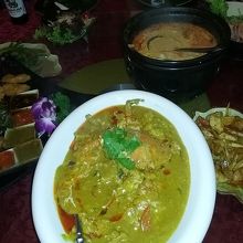 カニカレー＆酸っぱさと辛さの絶妙なハーモニーのトムヤンクン