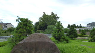 歴史を感じる石垣