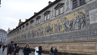 マイセン磁器の壁画