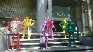 買い物も食事も楽しめます！