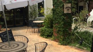 オシャレなカフェで。