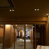 健康ランド奥にホテル入口