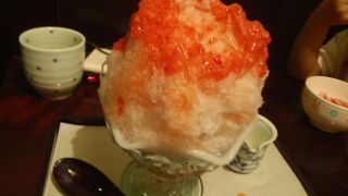 高くても食べたくなる立派なかき氷