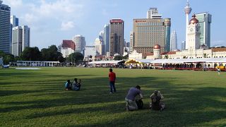 ただの芝生広場ではありません