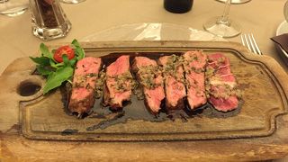 トラットリア トレ ソルディ