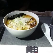 タッチパネルで注文するラーメン