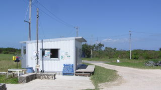 仲本海岸にあります