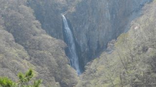 長野県内では２番目の落差を誇る名瀑です