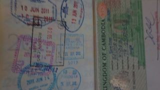 空港イミグレーションは、緊張感なし