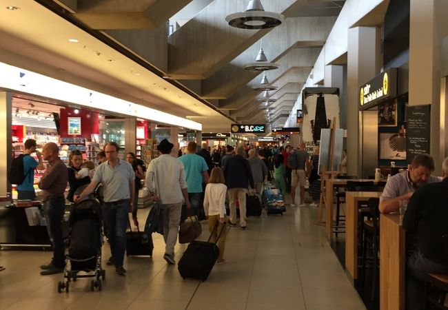 ケルン ボン空港 (CGN) Cologne Bonn Airport (CGN)