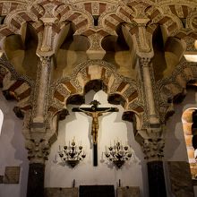 イスラムアートの奥にジーザス！