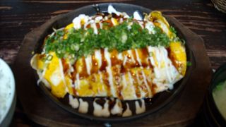 とんぺい焼きと博多お焼きは豚兵衛で