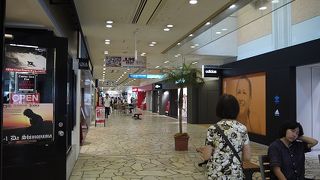 ショピングも食事も楽しめる