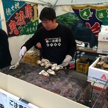 大通公園にこういうお店が並んでいました