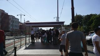 トラム一号線のエミノニュ駅