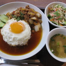 ガパオライスのセット