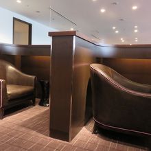 個室風のソファーもあります