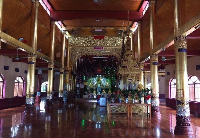 タチレクにあるお寺