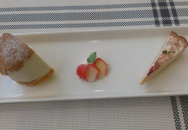 有名・チーズケーキの店
