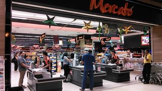 店内警備も高級です