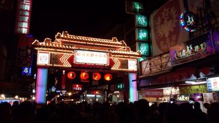 食べ歩きが楽しい。