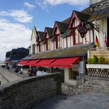 城壁側から見た外観です。