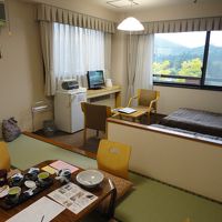 白樺湖が見えます。広くてゆったりと使えます。きれいに改装済み