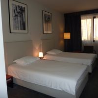 清潔感のあるベッドで広さも十分です